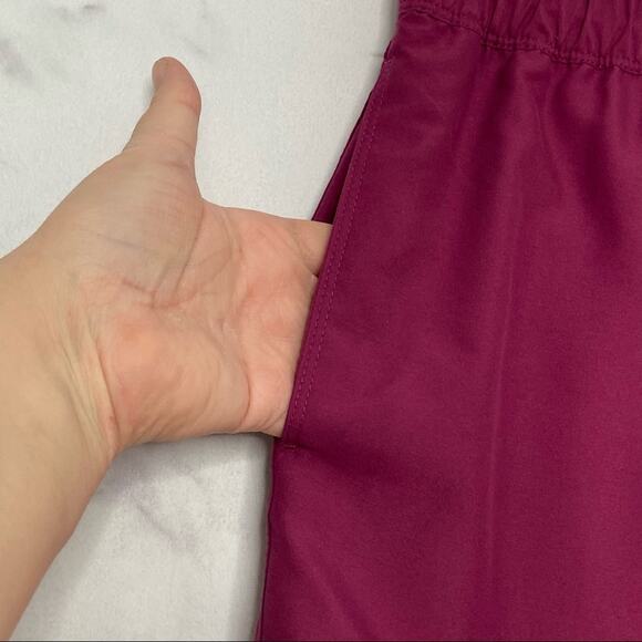 NWT ASOS Activewear Shorts Magenta Pull On Gym Walking Running Athleisure Size M - Picture 2 of 10